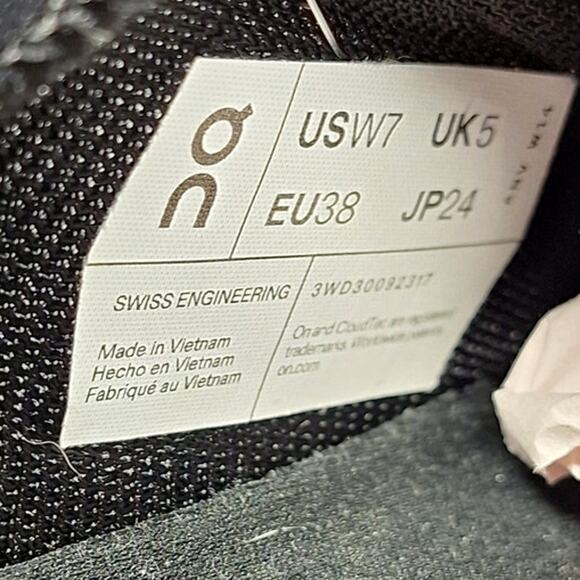 On running On Cloudeclipse Women's size 7 running sneakers Gray/Silver Orange - Picture 5 of 6